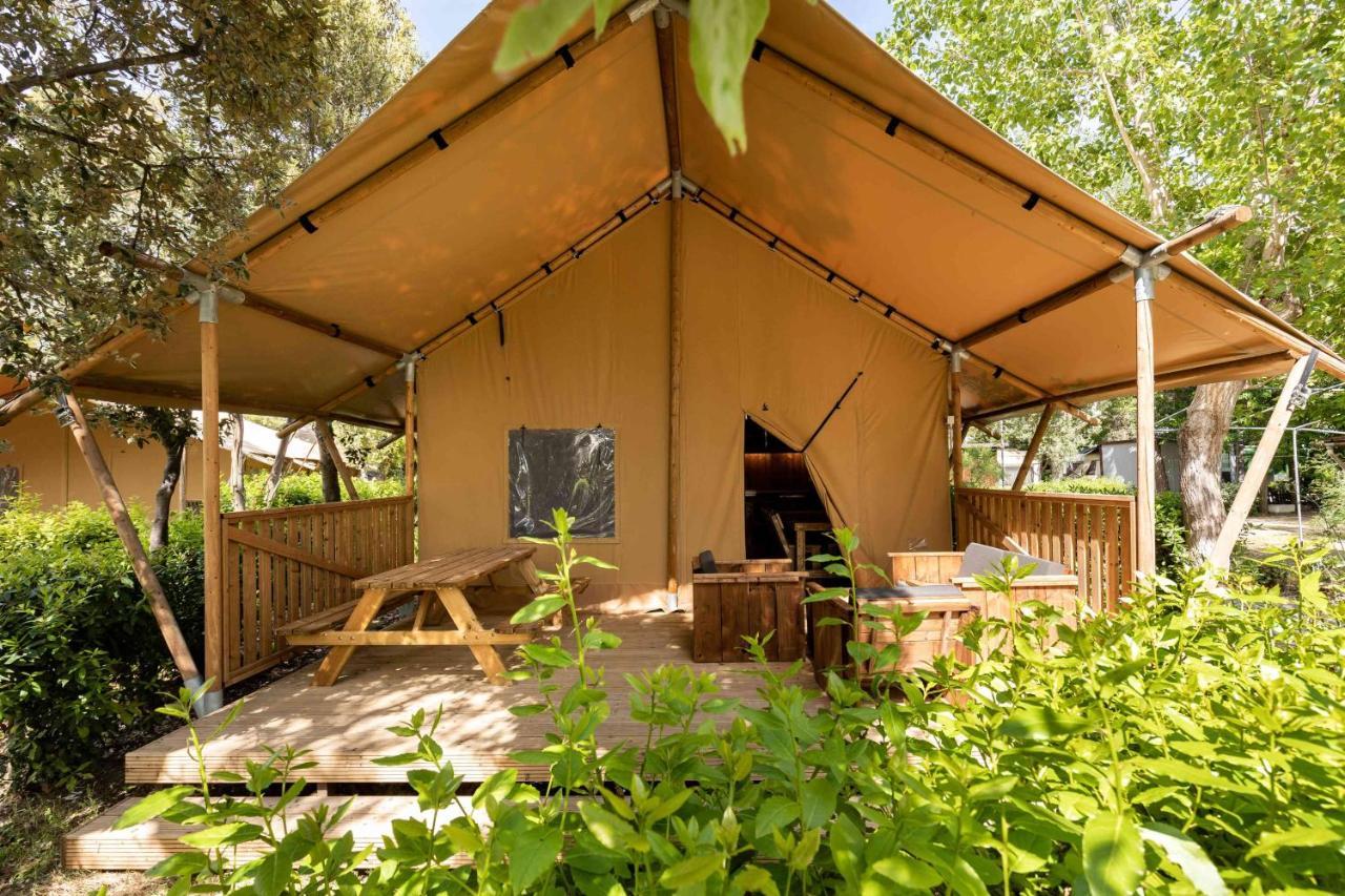 Camping Campo Dei Fiori فادا المظهر الخارجي الصورة