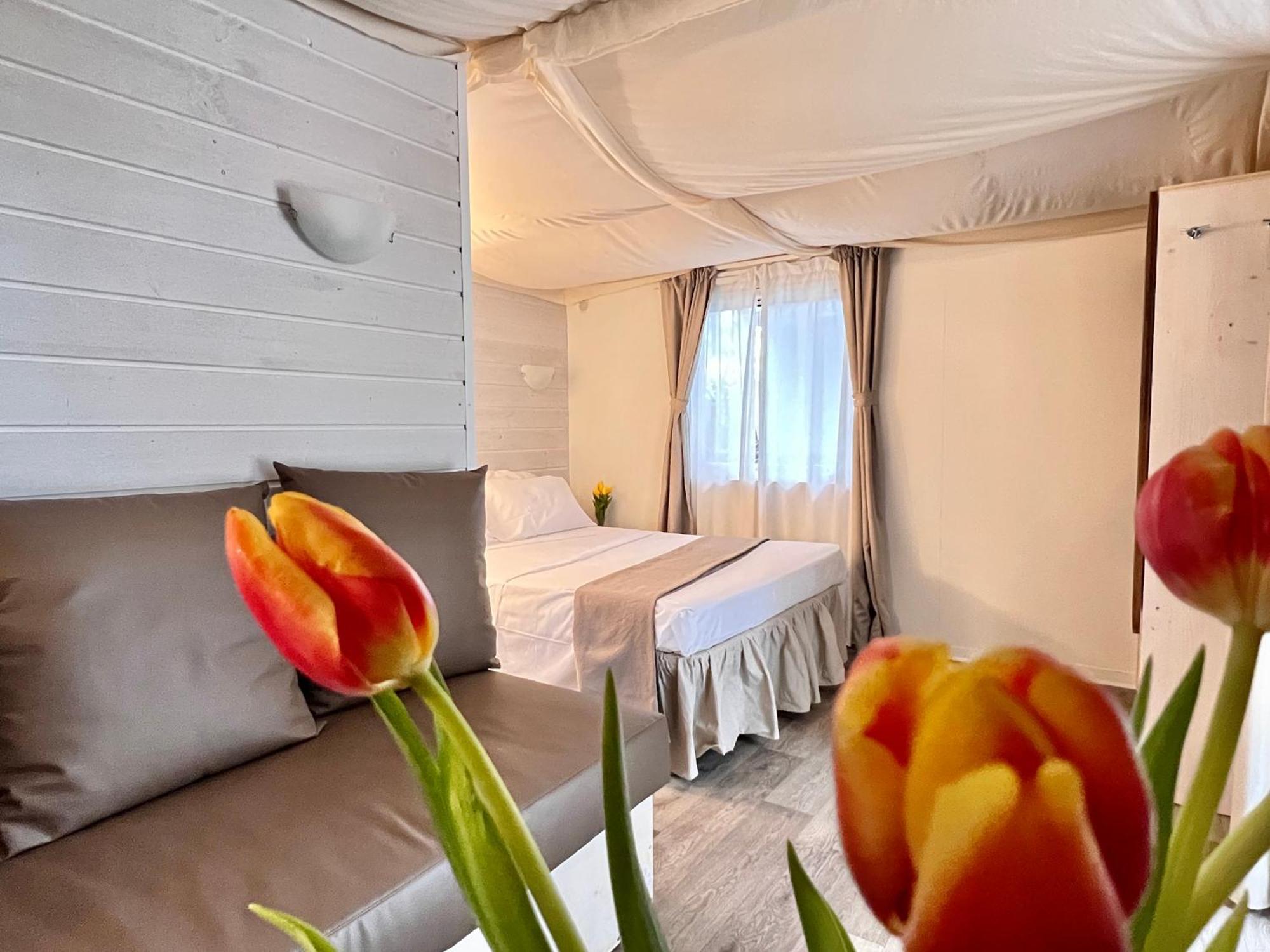 Camping Campo Dei Fiori فادا المظهر الخارجي الصورة